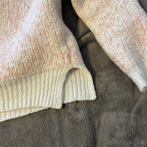 Line Knit Sweater - Picture 3 of 5